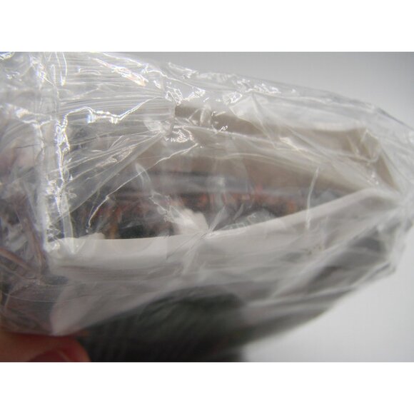 NEW Professional Magnetic Eye Lashes Style L02 No Glue Needed Natural New in Pkg - Picture 9 of 9